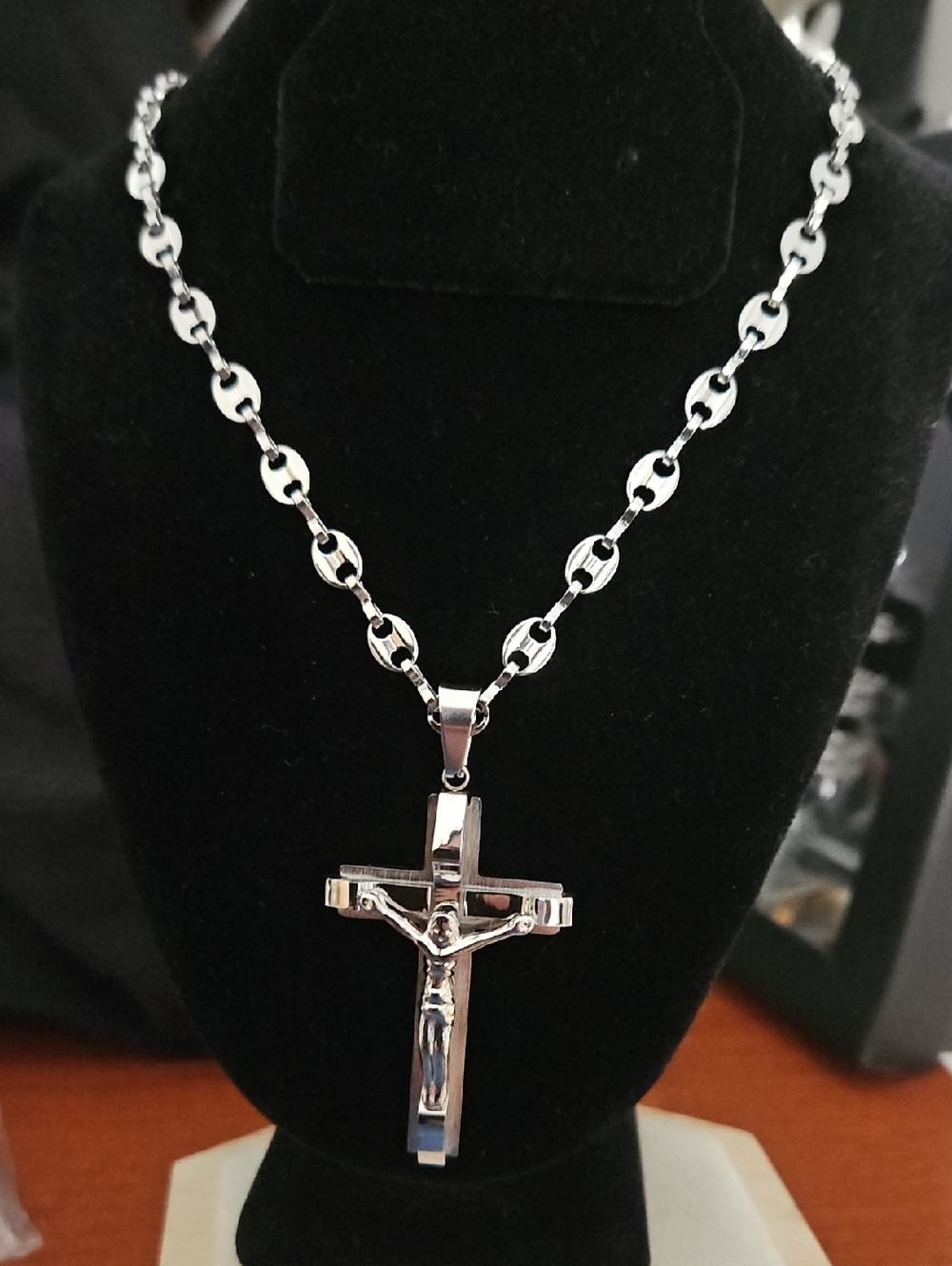 Polished Stainless Steel Crucifix Necklace - Silver Flor Men Or Women